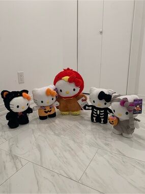 🔥 New with Tags Set of Five Hello Kitty Plush Sidesteppers Collection 🔥